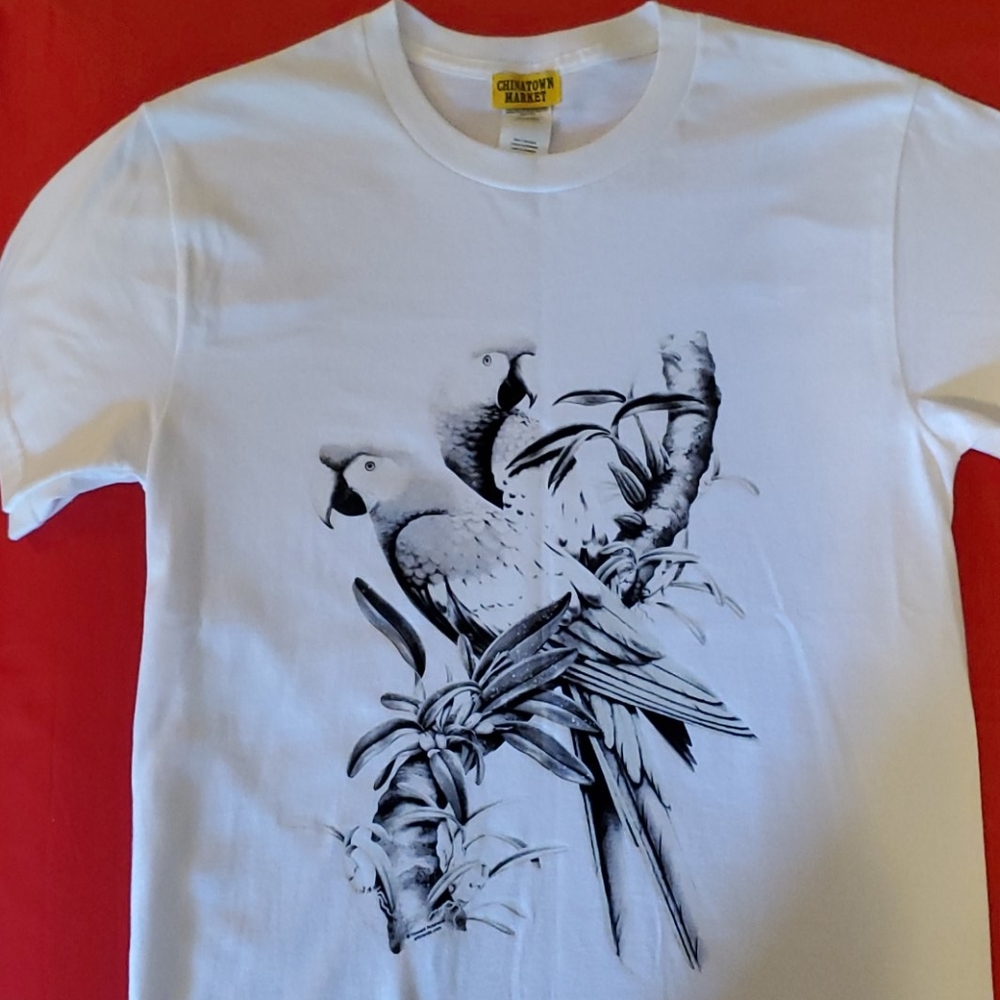 Chinatown Market UV Reactive Birds tee shirt S